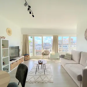 https://ostay-appartement-oostende-met-parking-50m-van-zeedijk.hotelsghent.com